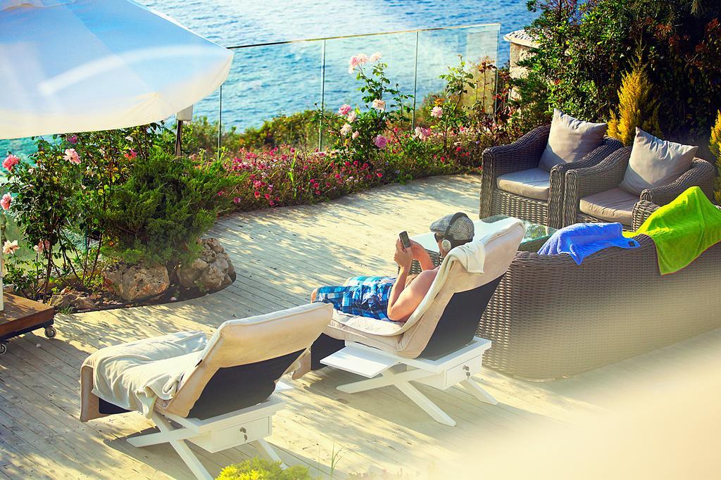 Peninsula Gardens Hotel - Adults Only Каш Стая снимка