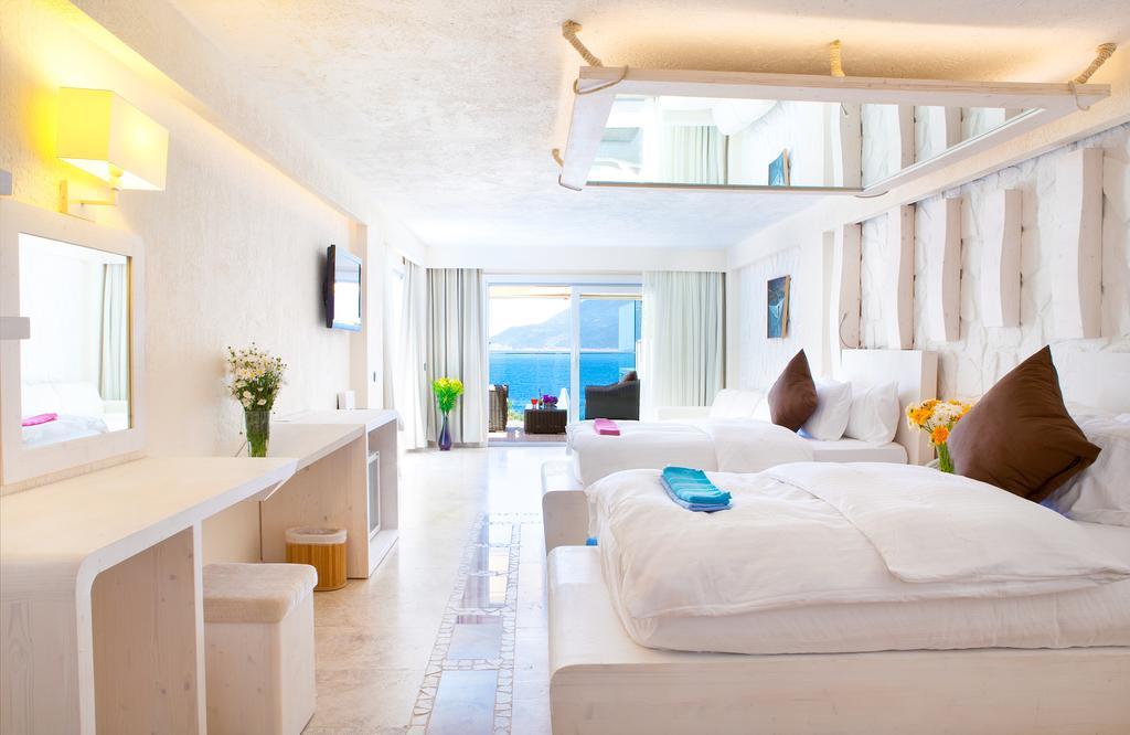 Peninsula Gardens Hotel - Adults Only Каш Стая снимка